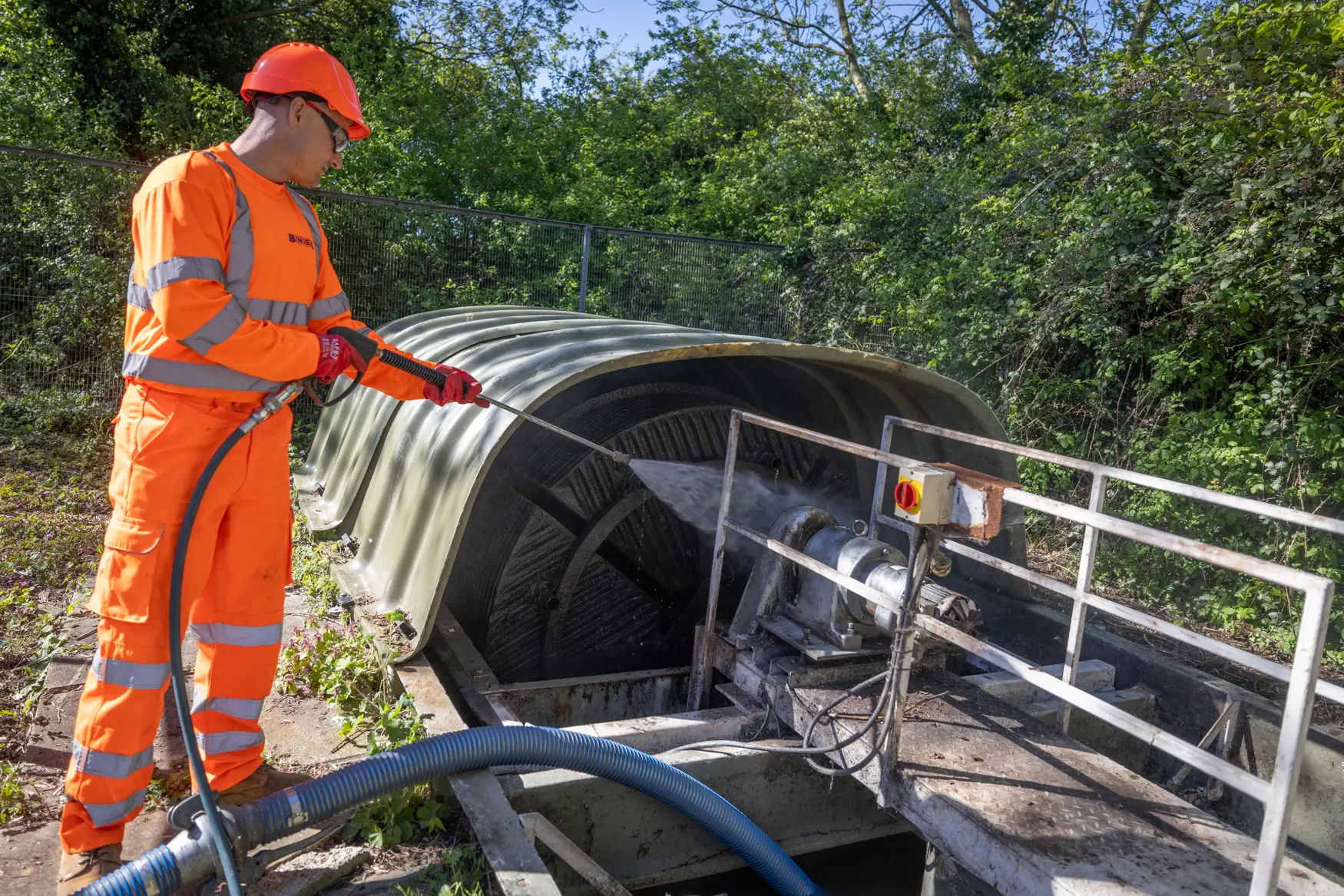 Jet wash of septic treatment plant on customer site